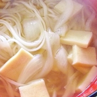 玉ねぎと高野豆腐の稲庭うどん